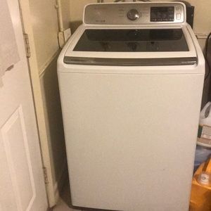 Washer and dryer each in very good conditions